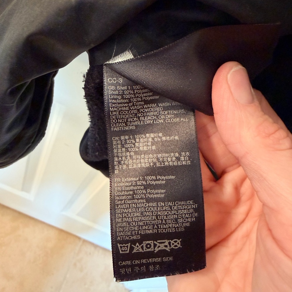 Marmot Women's Kitzbuhel Diamond Quilted Vest in Black - Picture 6 of 6